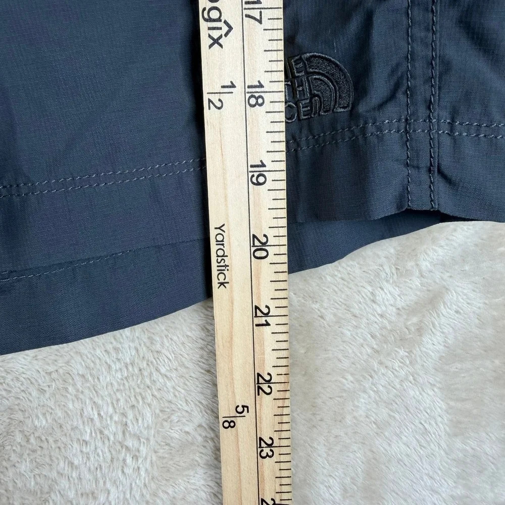 The‎ North Face Mens Grey Ripstop Hiking Cargo Shorts Size 36 Outdoor Utility